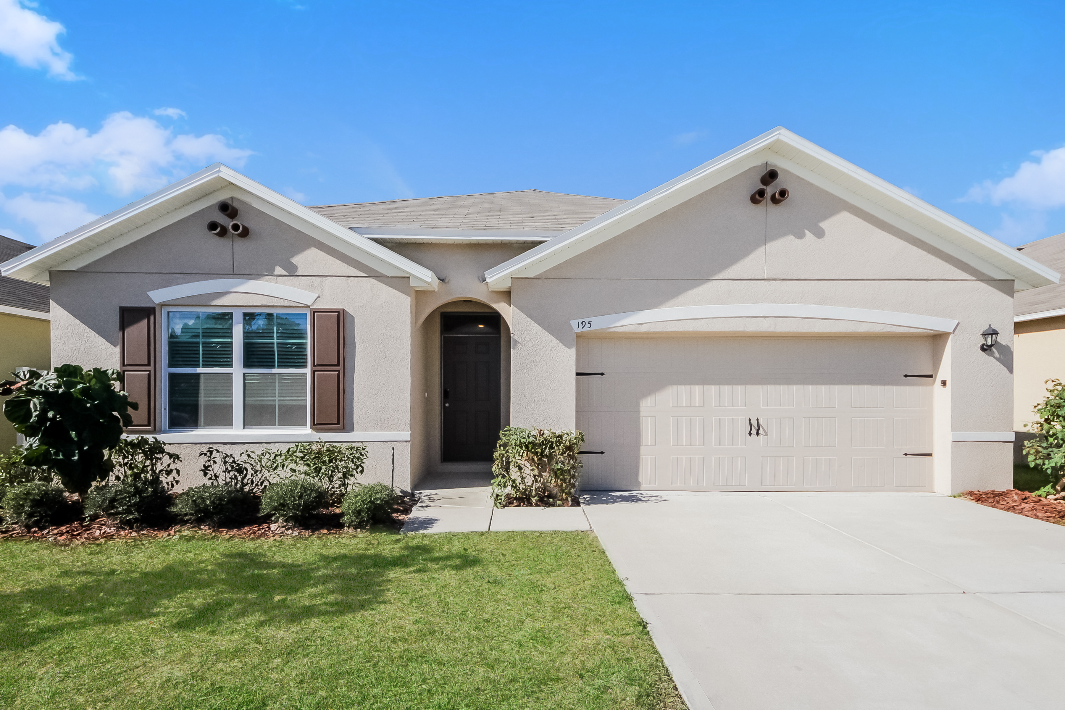195 BELLA DR DAVENPORT, FL 33837